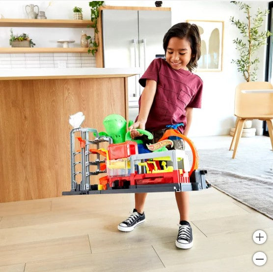 Hot Wheels Octo Carwash and 3 Color Reveal Cars