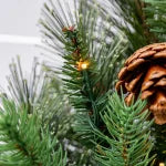 9’ Pre-lit LED With Twinkle Artificial Greenery Garland